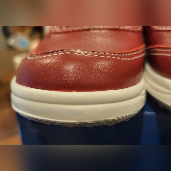 SAS Sporty Lux Trainer Walking Leather Shoe Ruby Perf Size 7 Slim - Picture 9 of 10